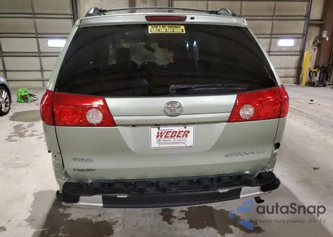 2010 Toyota Sienna Xle from USA, damaged, VIN 5TDYK4CC8AS317520